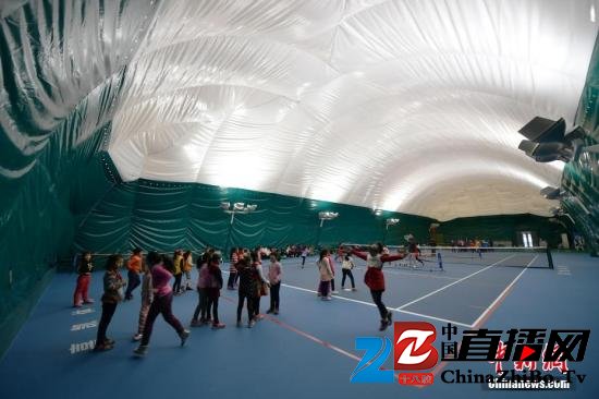 官方：学校体育场馆开放与居民工作时间适当错开