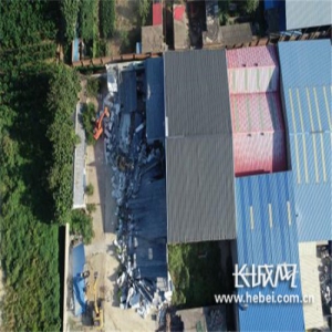 公开曝光违建，也要严查背后的“保护