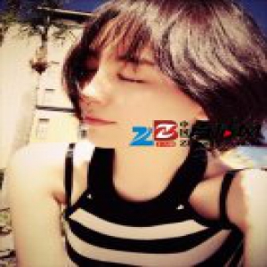 吕佳容街头撸串被赞接地气 吃货本色暴露无遗