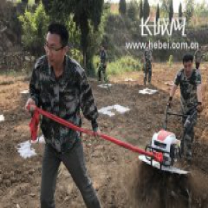 扶贫工作队第一书记高玉峰的一天