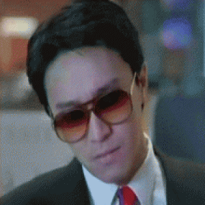 「提醒」我的前男友是个“间谍”，怎么办？在线等！