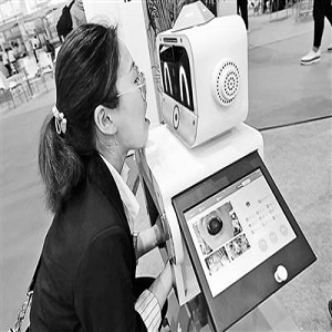 幼儿园“晨检”机器人 3秒钟完成入园检查