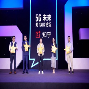 郭碧婷订婚后首次现身