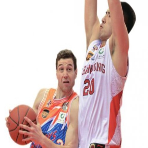 上海滩生死战！上海男篮VS山东西王 内线对比山东占优 外线紧盯寂寞大神