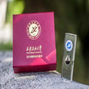 走心！这些高校的毕业礼物火了……你最喜欢哪个？