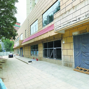 闭市改造两年多居民买菜难 老墙根菜场啥时能重开