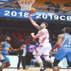 山东104：90四川 莫泰完美回归 重回正轨冲击前八