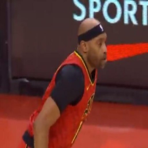 回到梦开始的地方!卡特重回多伦多 昔日北境之王获全场球迷起立致敬