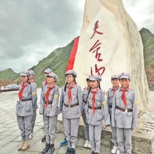 长征万里险 最忆夹金山（壮丽70年 奋斗新时代·记者再走长征路）