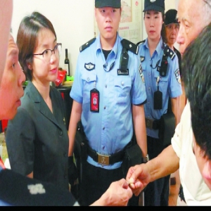 抵押房子投资失败 流离失所一年多 老人终于回家了
