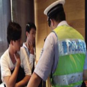 00后离家出走急坏家人 高速交警协助父母4小时将人找到