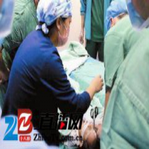 女童眉骨戳进剪刀 消防官兵与医护人员通力合作成功营救