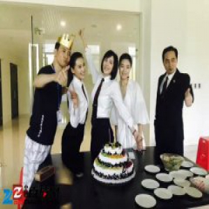 《执行法官》剧组为吕佳容庆生 粉丝暖心送祝福