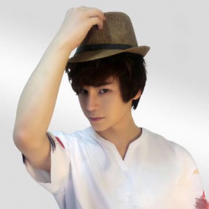 网友超高价陈奕天：玩魔术逆天，人又帅