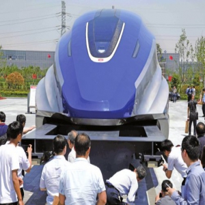 高速磁浮技术重大突破 时速600公里试验样车在青岛下线