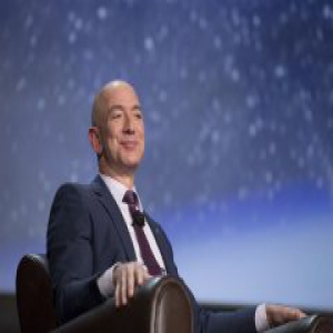 钱太多的科技巨头不再抠门：大举并购+囤积土地