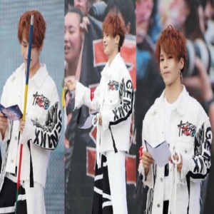 扇子棍子绳子 陈奕天在粉丝嘉年华现场表演了几个技能