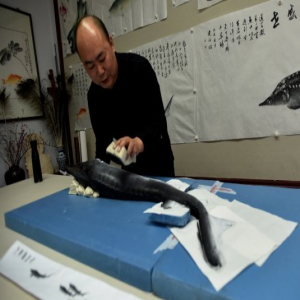 河北张家口：农民传承“鱼拓”非遗技艺