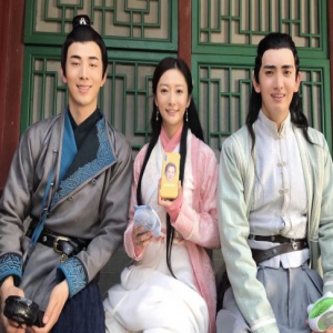 余玥拍《重明卫》累瘫：给一个支点就能睡着