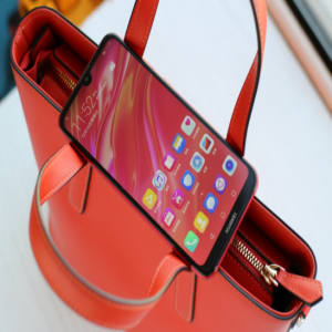 华为畅享9今日发布 年轻实力派颜值创新高999元起首销火爆