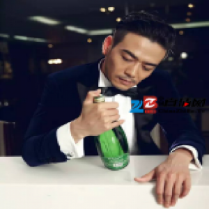 新晋国民老公小包总杨烁今年34岁