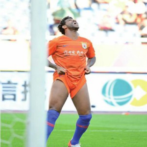 鲁能重心转移至联赛和足协杯 双线齐头并进 引援提前准备