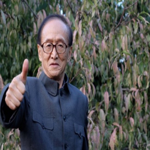 舒耀瑄《你迟到的许多年》饰演科研教授 实力诠释性格反差萌