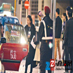 陈奕迅女儿逛街被拍，长这么高了？