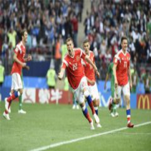 0沙特 全场8万名球迷热血沸腾