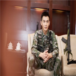 乔振宇出席电影《黎明勋章》开机仪式