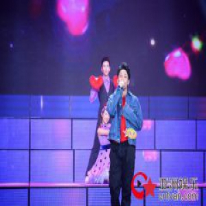 YY新人舒俊陶陶子登上星光大道，尽显反转魅力