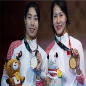 中国揽佩剑冠亚军 钱佳睿夺得金牌