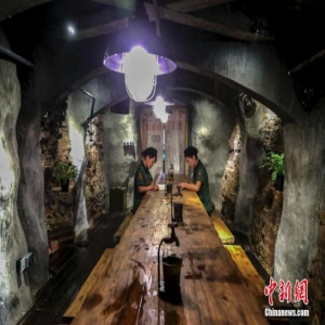 太行山腹地弹药库变身“库吧”火药味十足