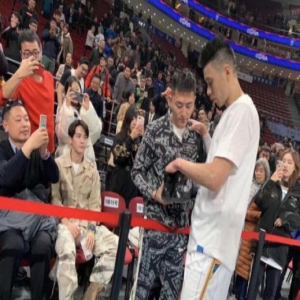 林书豪缅怀高以翔!鞋面印永远的兄弟要带着好友的热情去打球