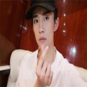 易烊千玺晒通知书 将于8月30日报到注册