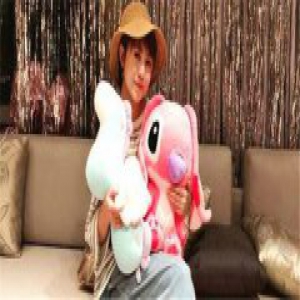 马丽老公秀恩爱 接老婆回家过七夕