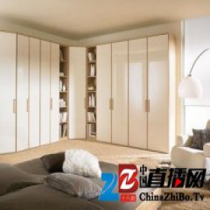 大衣柜：一个衣柜放一家人的衣物