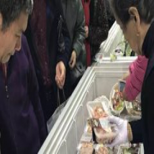 上海优质畜禽产品采购交易会昨开幕 净菜人气最旺