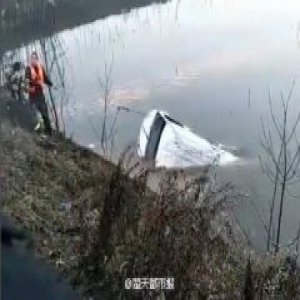 湖北18人遇难事故客车超载 死者平均年龄超60岁