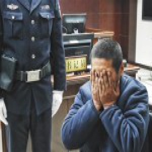 男子吸毒20余年又贩毒获刑1年半：兼有从重从轻情节