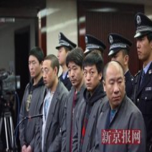 5人合谋将工友扔下高楼 冒充家属索巨额赔偿