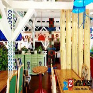 多彩鲜艳的餐厅