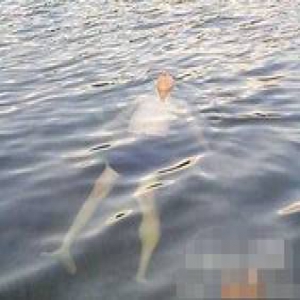 广西：河中突现半裸浮尸 凶手是死者妻子