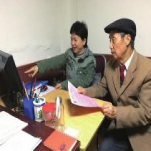 成都82岁“月老” 7年成就700多对姻缘(图)