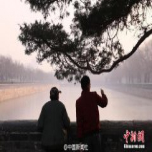 北京启动重污染红色预警 本地污染物排放减1/3