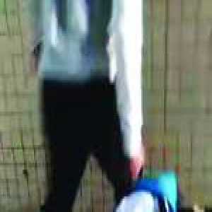 深圳：12岁男孩遭同学围殴踹头 父亲看到视频落泪