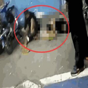 300元ps为3万！ 男子欺骗母亲还陪她去取钱