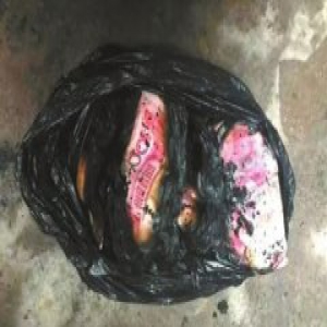 无人店铺突然起火 26万现金烧得只剩5万残币