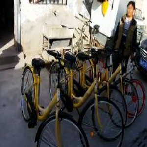北京一水果摊贩被拘：夜间开货车盗窃摩拜单车
