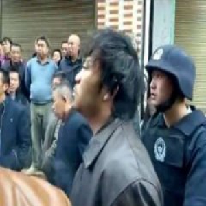 湖南男子杀害亲哥哥 警方：毒品尿检阴性 涉故意杀人